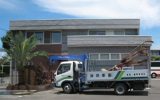 Private Gardens and Residences / Delivery Example #42